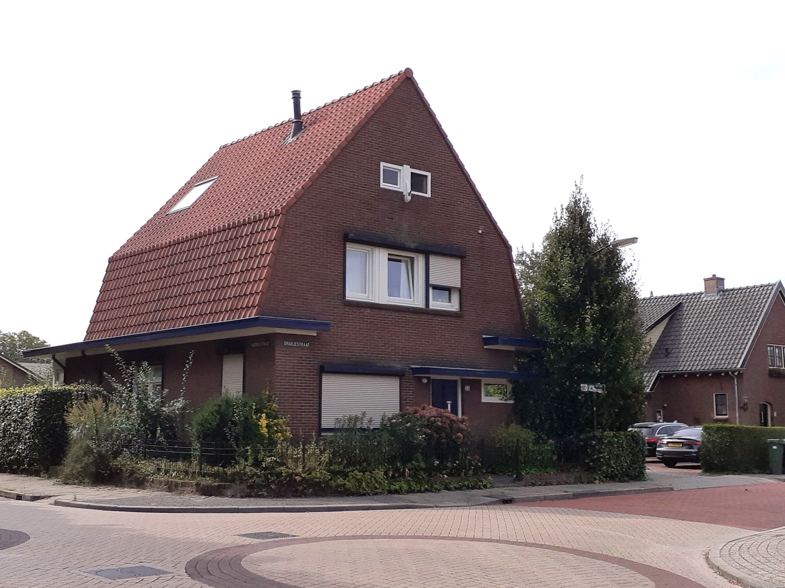 {{brizy_dc_image_alt imageSrc=